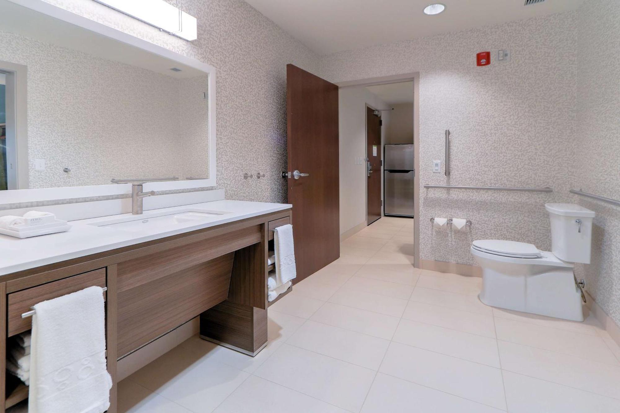 Home2 By Hilton Knoxville Airport Hotel